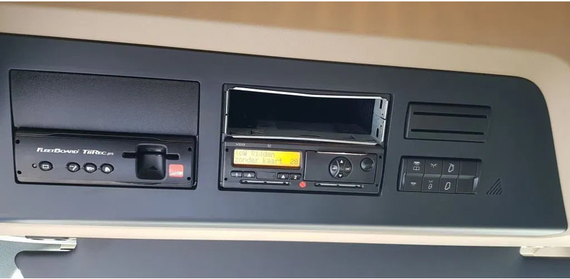 Mercedes-Benz Actros 1842 MLS - Tegljač: slika Mercedes-Benz Actros 1842 MLS - Tegljač Mercedes-Benz Actros 1842 MLS - Tegljač: slika Mercedes-Benz Actros 1842 MLS - Tegljač