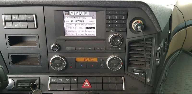 Mercedes-Benz Actros 1842 MLS - Tegljač: slika Mercedes-Benz Actros 1842 MLS - Tegljač Mercedes-Benz Actros 1842 MLS - Tegljač: slika Mercedes-Benz Actros 1842 MLS - Tegljač