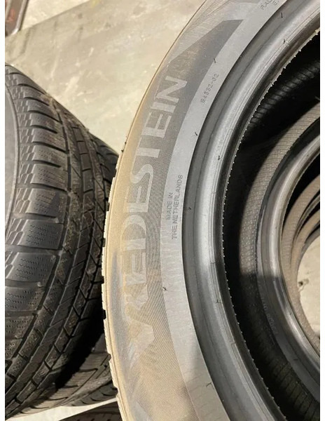 Vredestein Vredestein banden maat 255/50 R19 107 W M+S - Guma za Automobil: slika Vredestein Vredestein banden maat 255/50 R19 107 W M+S - Guma za Automobil Vredestein Vredestein banden maat 255/50 R19 107 W M+S - Guma za Automobil: slika Vredestein Vredestein banden maat 255/50 R19 107 W M+S - Guma za Automobil