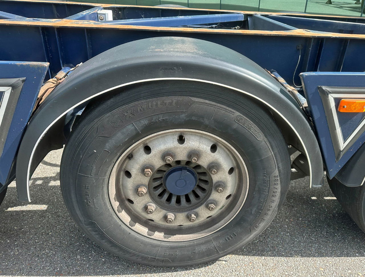 Transporter kontejnera/ Poluprikolica s izmjenjivim sanducima Burg BPO 13-27 Ccxlx 40" Galvanised Super Chassis SAF Axles Disc Brakes 2x Lift Axles 3 Pieces IN Stock Super Condition: slika Transporter kontejnera/ Poluprikolica s izmjenjivim sanducima Burg BPO 13-27 Ccxlx 40" Galvanised Super Chassis SAF Axles Disc Brakes 2x Lift Axles 3 Pieces IN Stock Super Condition