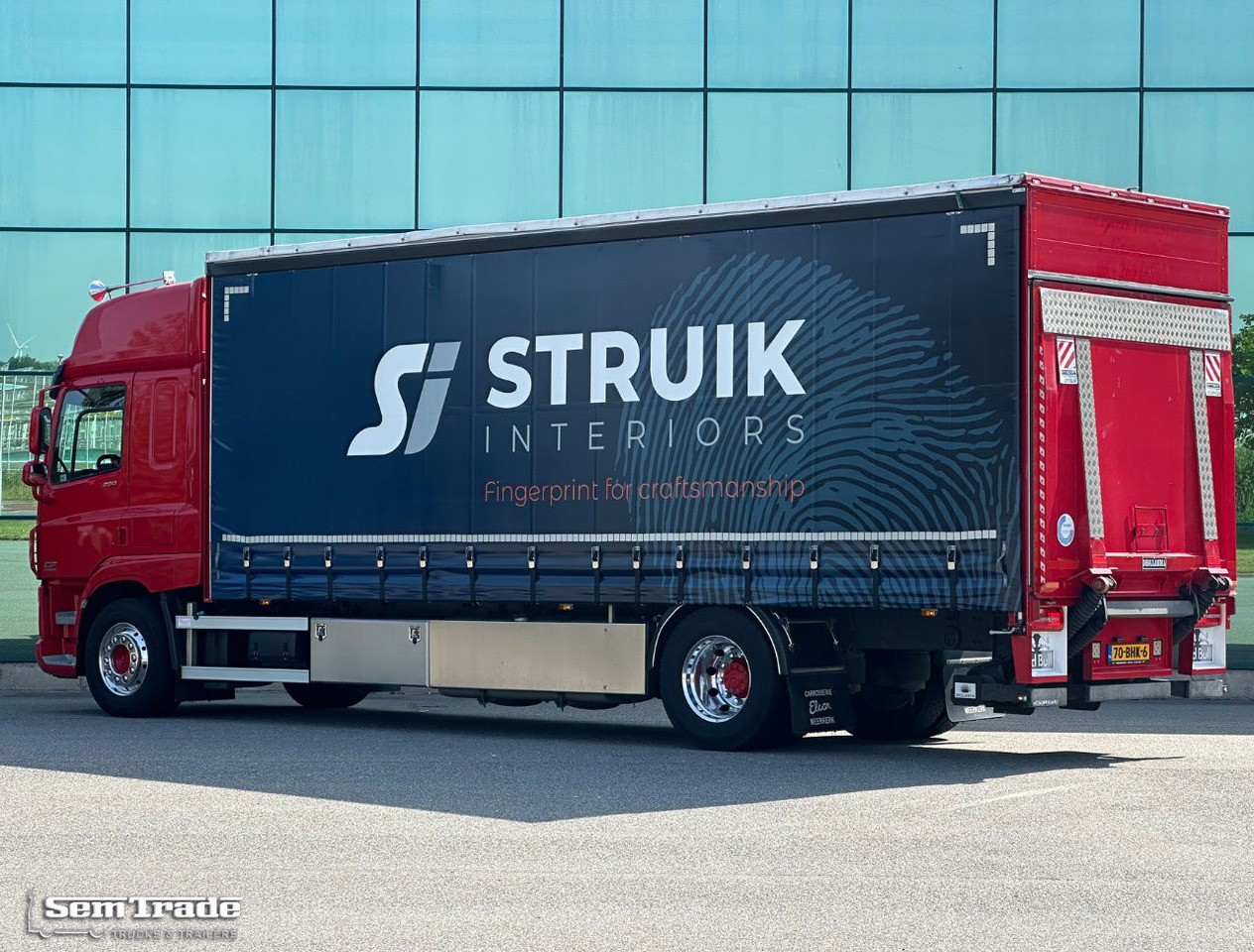 DAF CF 290 FA Space CAB Hardhouten Vloer 2500 KG Klep Nieuw Staat - Kamion sandučar: slika DAF CF 290 FA Space CAB Hardhouten Vloer 2500 KG Klep Nieuw Staat - Kamion sandučar DAF CF 290 FA Space CAB Hardhouten Vloer 2500 KG Klep Nieuw Staat - Kamion sandučar: slika DAF CF 290 FA Space CAB Hardhouten Vloer 2500 KG Klep Nieuw Staat - Kamion sandučar