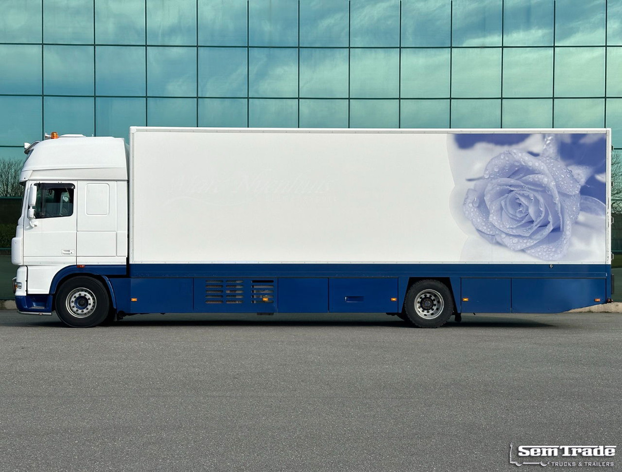 DAF XF 105.460 SSC 7 Karren BAK Bloemen Verkoop Koeling Klep Kachel - Kamion hladnjača: slika DAF XF 105.460 SSC 7 Karren BAK Bloemen Verkoop Koeling Klep Kachel - Kamion hladnjača DAF XF 105.460 SSC 7 Karren BAK Bloemen Verkoop Koeling Klep Kachel - Kamion hladnjača: slika DAF XF 105.460 SSC 7 Karren BAK Bloemen Verkoop Koeling Klep Kachel - Kamion hladnjača