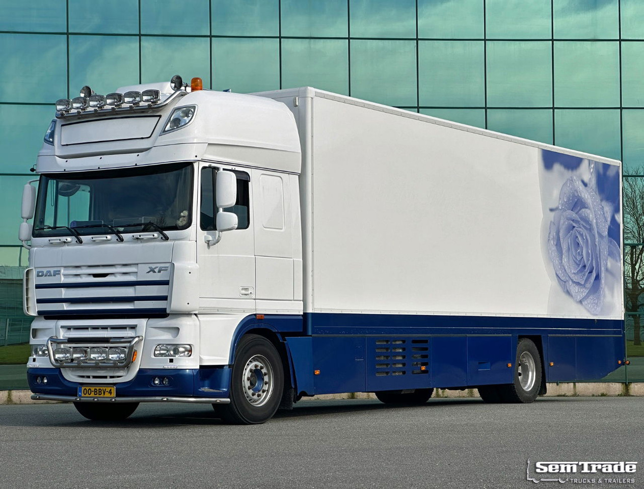 DAF XF 105.460 SSC 7 Karren BAK Bloemen Verkoop Koeling Klep Kachel - Kamion hladnjača: slika DAF XF 105.460 SSC 7 Karren BAK Bloemen Verkoop Koeling Klep Kachel - Kamion hladnjača DAF XF 105.460 SSC 7 Karren BAK Bloemen Verkoop Koeling Klep Kachel - Kamion hladnjača: slika DAF XF 105.460 SSC 7 Karren BAK Bloemen Verkoop Koeling Klep Kachel - Kamion hladnjača