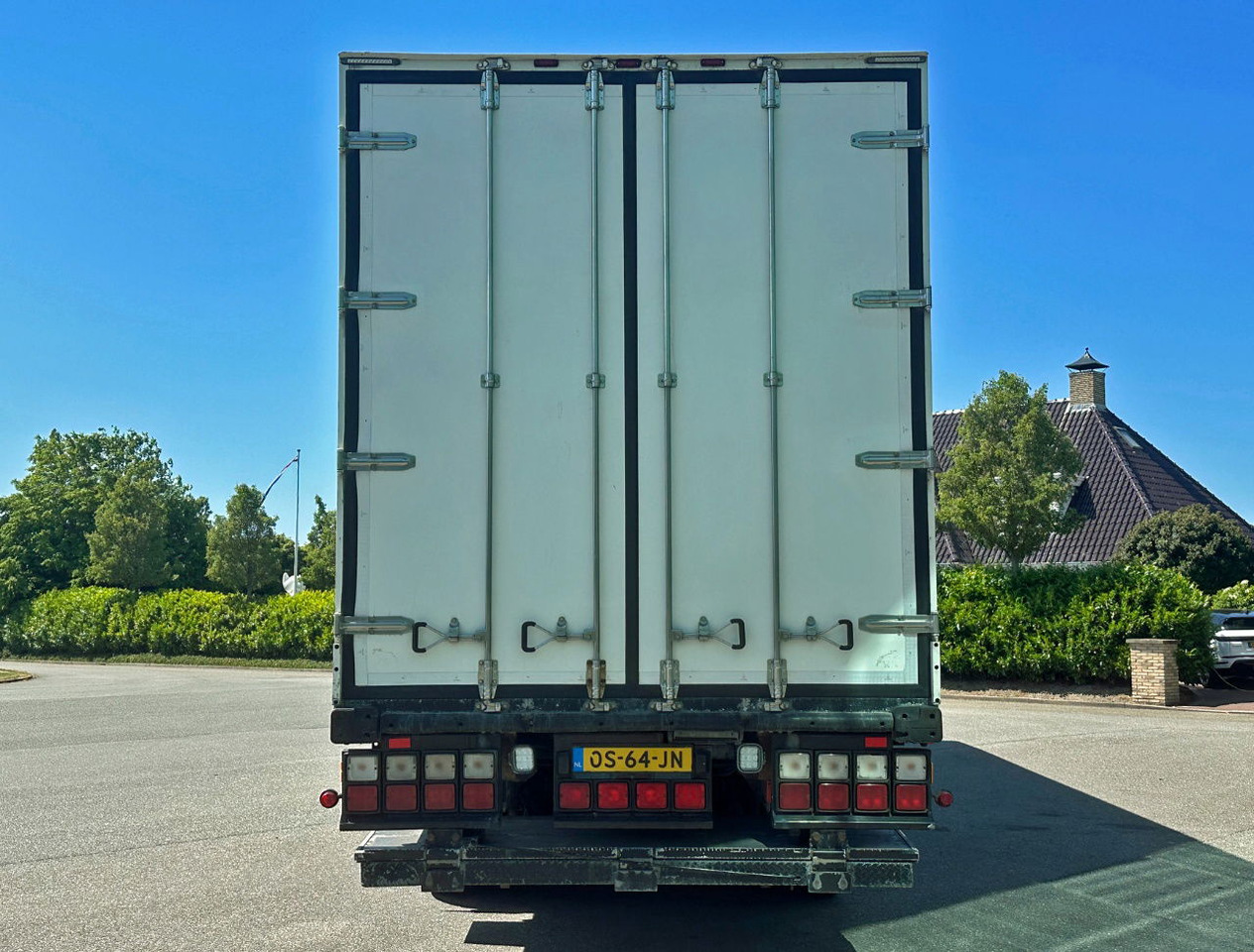 Ekeri 3-AS Multi Temp 1335 x 250 x 271 CM Inside Tail Lift - Poluprikolica hladnjača: slika Ekeri 3-AS Multi Temp 1335 x 250 x 271 CM Inside Tail Lift - Poluprikolica hladnjača Ekeri 3-AS Multi Temp 1335 x 250 x 271 CM Inside Tail Lift - Poluprikolica hladnjača: slika Ekeri 3-AS Multi Temp 1335 x 250 x 271 CM Inside Tail Lift - Poluprikolica hladnjača