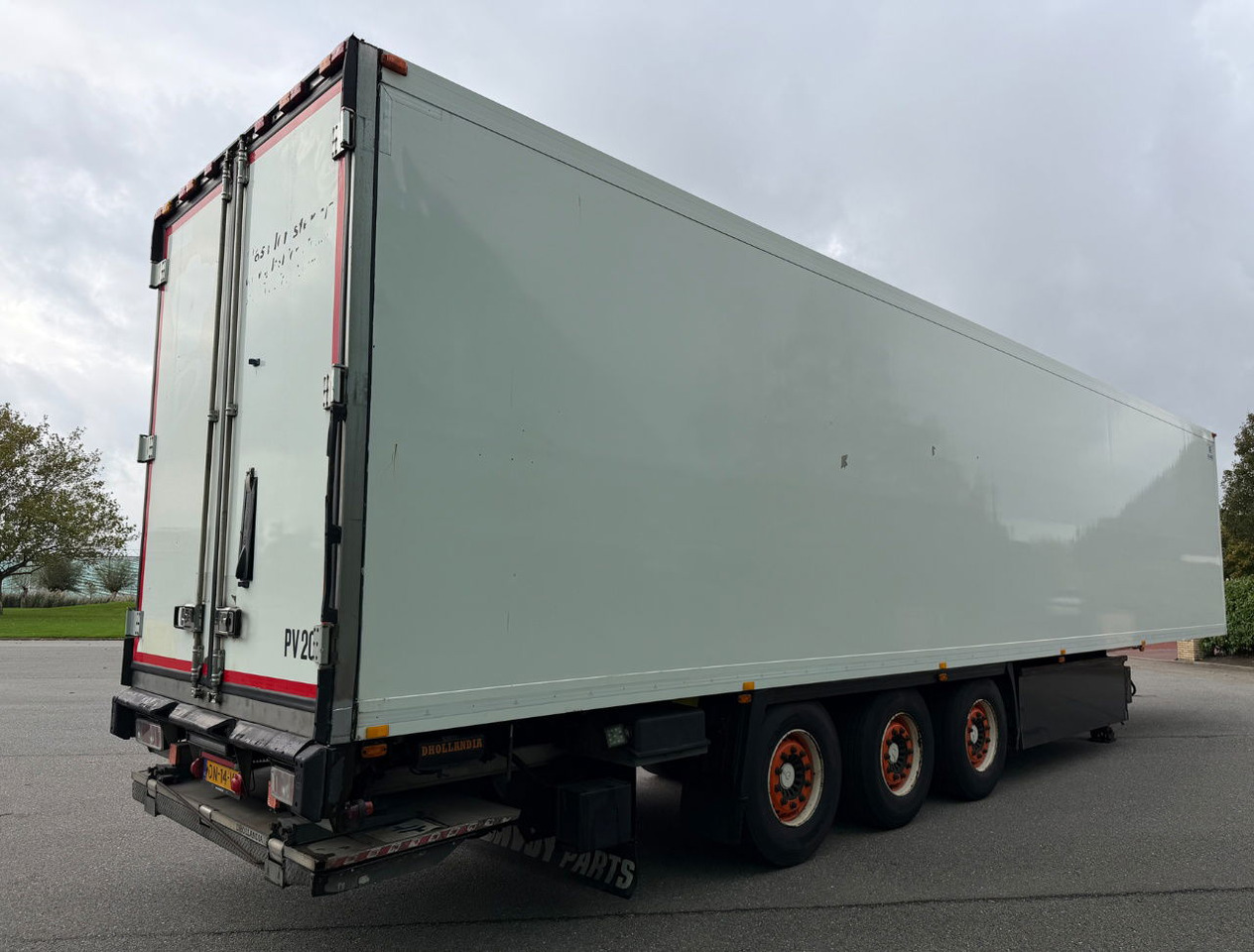 Krone SD Thermo King SLXe Spectrum BI Temp Flower Wide 270 CM High 2.000 KG Lift Disc Brakes NL Trailer - Poluprikolica hladnjača: slika Krone SD Thermo King SLXe Spectrum BI Temp Flower Wide 270 CM High 2.000 KG Lift Disc Brakes NL Trailer - Poluprikolica hladnjača Krone SD Thermo King SLXe Spectrum BI Temp Flower Wide 270 CM High 2.000 KG Lift Disc Brakes NL Trailer - Poluprikolica hladnjača: slika Krone SD Thermo King SLXe Spectrum BI Temp Flower Wide 270 CM High 2.000 KG Lift Disc Brakes NL Trailer - Poluprikolica hladnjača