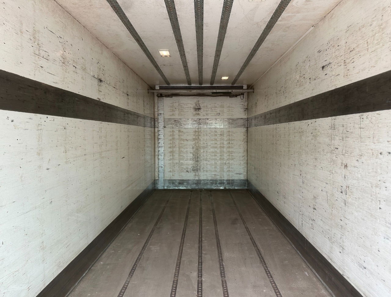 Kamion hladnjača Scania R450 Retarder TRS Cooling Heiwo Isolated Boxes Tail Lift NL-Combi: slika Kamion hladnjača Scania R450 Retarder TRS Cooling Heiwo Isolated Boxes Tail Lift NL-Combi