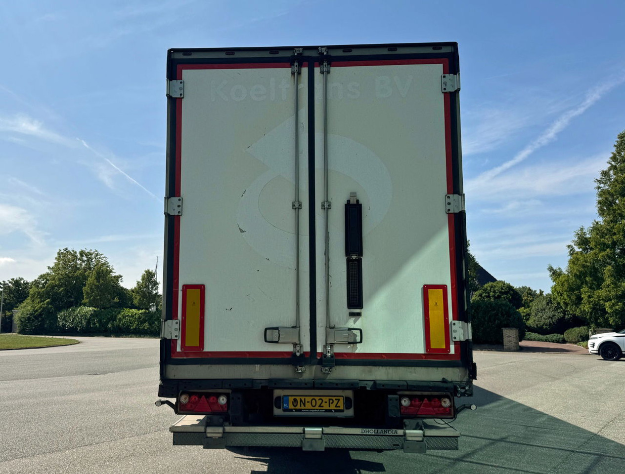 Schmitz Cargobull SCBS3B 270 CM High Flower Wide Liftaxle Tail Lift NL Trailer 6 - Poluprikolica hladnjača: slika Schmitz Cargobull SCBS3B 270 CM High Flower Wide Liftaxle Tail Lift NL Trailer 6 - Poluprikolica hladnjača Schmitz Cargobull SCBS3B 270 CM High Flower Wide Liftaxle Tail Lift NL Trailer 6 - Poluprikolica hladnjača: slika Schmitz Cargobull SCBS3B 270 CM High Flower Wide Liftaxle Tail Lift NL Trailer 6 - Poluprikolica hladnjača