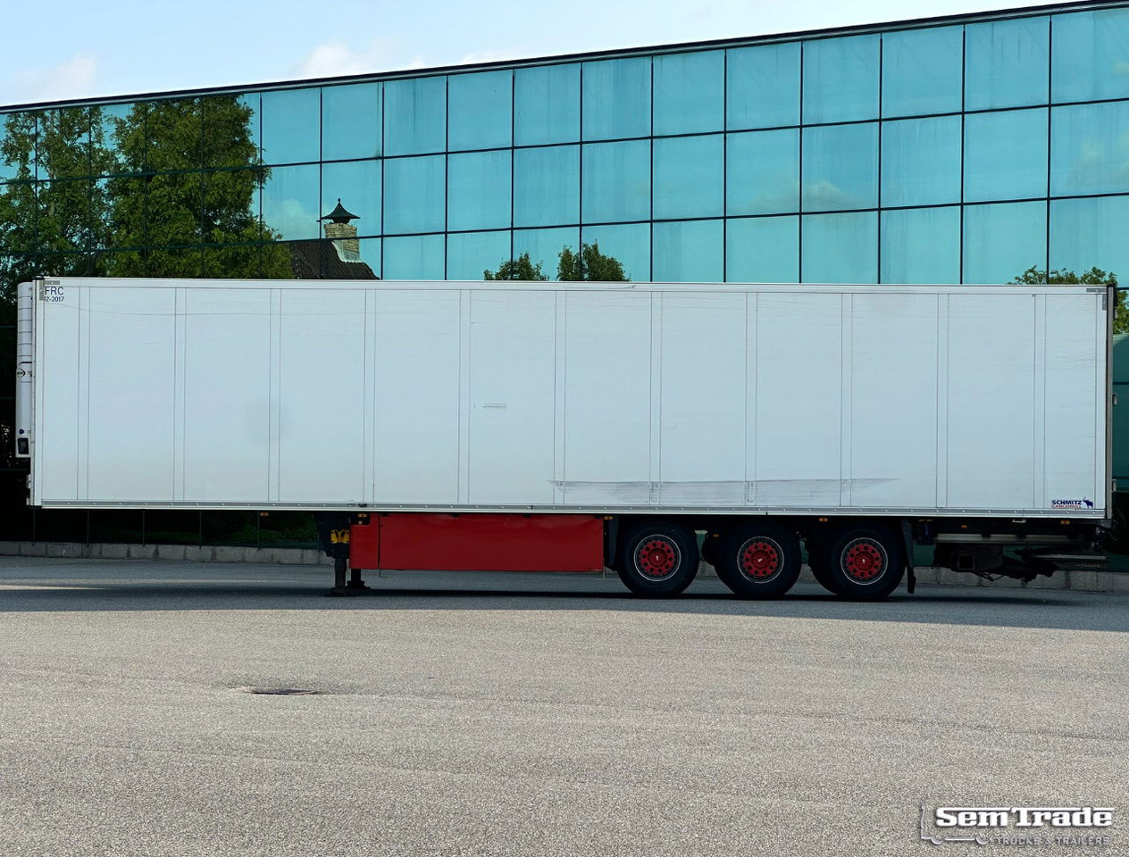Schmitz Cargobull SKO24 Carrier Vector 1850 2X Lift Axle Flowerwide 270 CM High Holland Trailer - Poluprikolica hladnjača: slika Schmitz Cargobull SKO24 Carrier Vector 1850 2X Lift Axle Flowerwide 270 CM High Holland Trailer - Poluprikolica hladnjača Schmitz Cargobull SKO24 Carrier Vector 1850 2X Lift Axle Flowerwide 270 CM High Holland Trailer - Poluprikolica hladnjača: slika Schmitz Cargobull SKO24 Carrier Vector 1850 2X Lift Axle Flowerwide 270 CM High Holland Trailer - Poluprikolica hladnjača