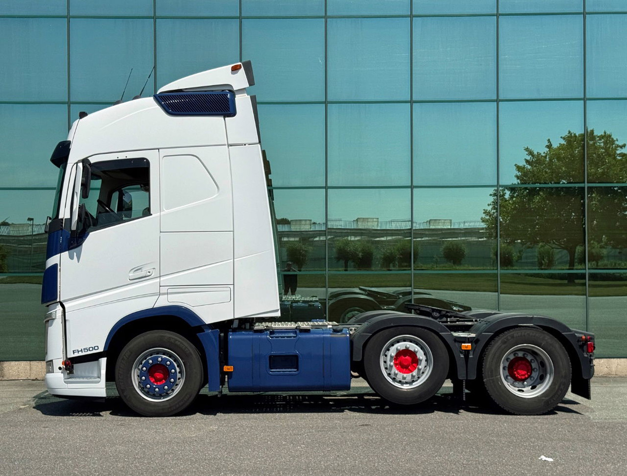Volvo FH 500 6X2 Globetrotter 2x Tanks Only 667.000 KM Super Condition NL Truck - Tegljač: slika Volvo FH 500 6X2 Globetrotter 2x Tanks Only 667.000 KM Super Condition NL Truck - Tegljač Volvo FH 500 6X2 Globetrotter 2x Tanks Only 667.000 KM Super Condition NL Truck - Tegljač: slika Volvo FH 500 6X2 Globetrotter 2x Tanks Only 667.000 KM Super Condition NL Truck - Tegljač