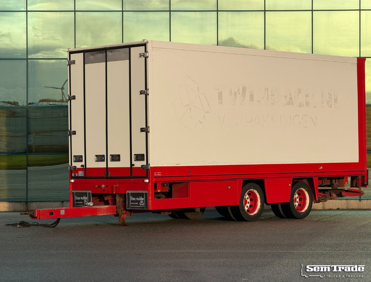 Trias 812-190 Theo Mulder Isolated BOX Disc Brakes Tail Lift - Prikolica sa zatvorenim sandukom: slika Trias 812-190 Theo Mulder Isolated BOX Disc Brakes Tail Lift - Prikolica sa zatvorenim sandukom Trias 812-190 Theo Mulder Isolated BOX Disc Brakes Tail Lift - Prikolica sa zatvorenim sandukom: slika Trias 812-190 Theo Mulder Isolated BOX Disc Brakes Tail Lift - Prikolica sa zatvorenim sandukom