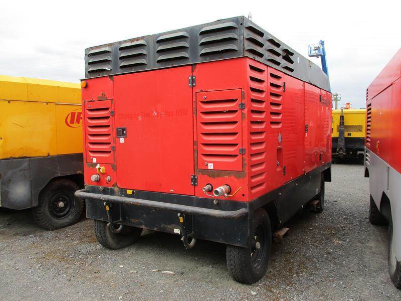 Atlas-Copco XAHS 426 CD - N - Zračni kompresor: slika Atlas-Copco XAHS 426 CD - N - Zračni kompresor Atlas-Copco XAHS 426 CD - N - Zračni kompresor: slika Atlas-Copco XAHS 426 CD - N - Zračni kompresor