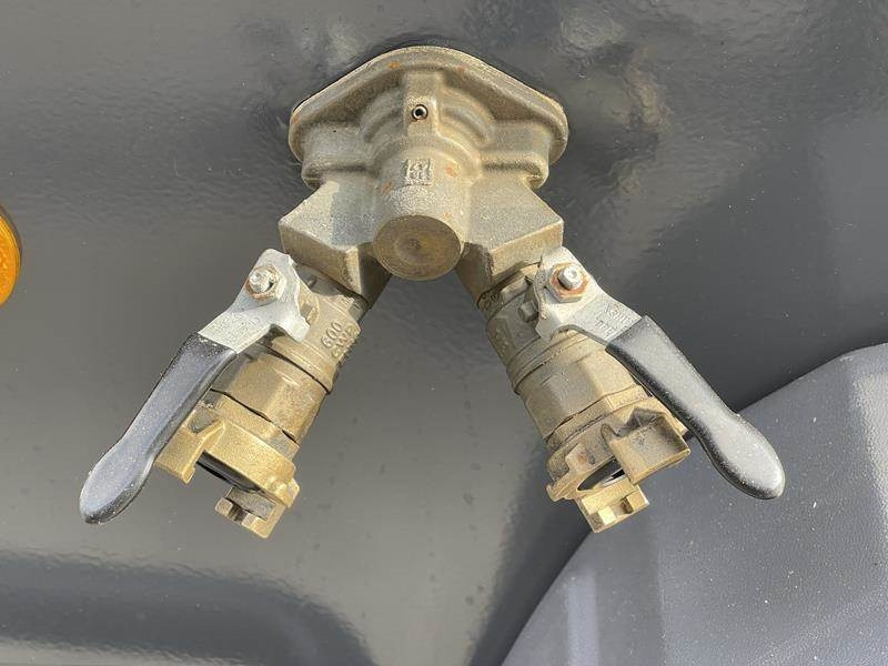 Atlas-Copco XAS 37 KD - Zračni kompresor: slika Atlas-Copco XAS 37 KD - Zračni kompresor Atlas-Copco XAS 37 KD - Zračni kompresor: slika Atlas-Copco XAS 37 KD - Zračni kompresor