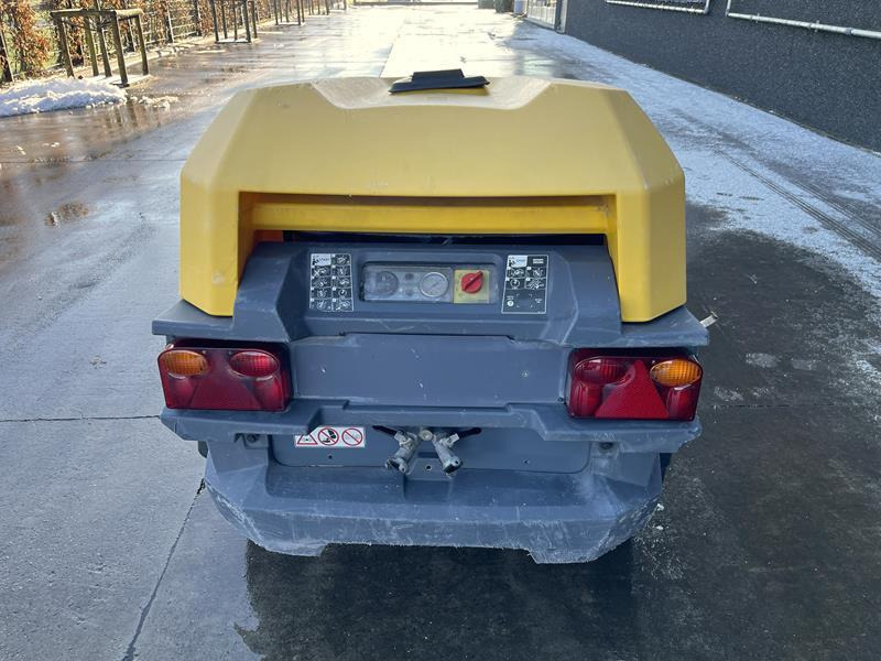 Atlas-Copco XAS 38 KD - Zračni kompresor: slika Atlas-Copco XAS 38 KD - Zračni kompresor Atlas-Copco XAS 38 KD - Zračni kompresor: slika Atlas-Copco XAS 38 KD - Zračni kompresor