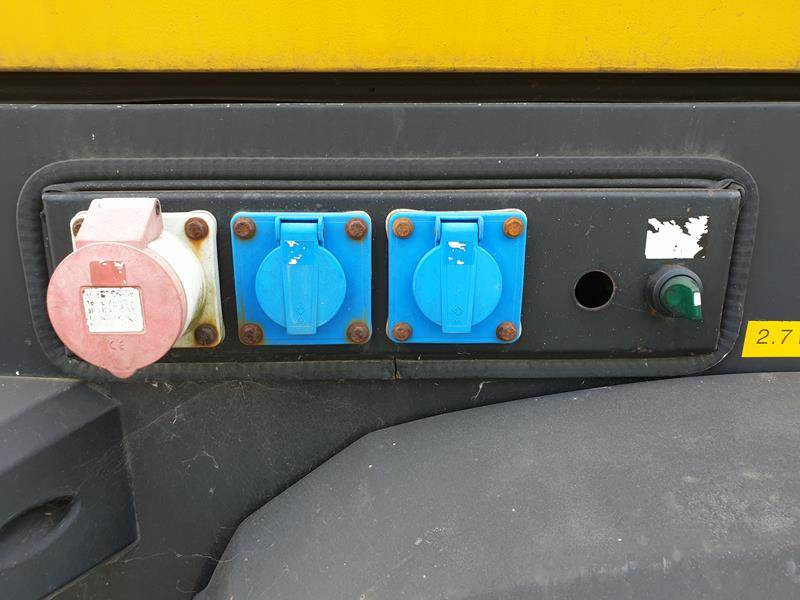 Atlas-Copco XAS 67 DD - G - Zračni kompresor: slika Atlas-Copco XAS 67 DD - G - Zračni kompresor Atlas-Copco XAS 67 DD - G - Zračni kompresor: slika Atlas-Copco XAS 67 DD - G - Zračni kompresor