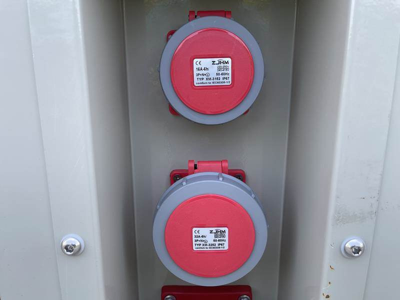Cummins 55 kVA - Generatorski set: slika Cummins 55 kVA - Generatorski set Cummins 55 kVA - Generatorski set: slika Cummins 55 kVA - Generatorski set