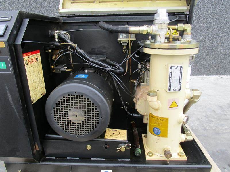 Ingersoll Rand MH 11 - Zračni kompresor: slika Ingersoll Rand MH 11 - Zračni kompresor Ingersoll Rand MH 11 - Zračni kompresor: slika Ingersoll Rand MH 11 - Zračni kompresor
