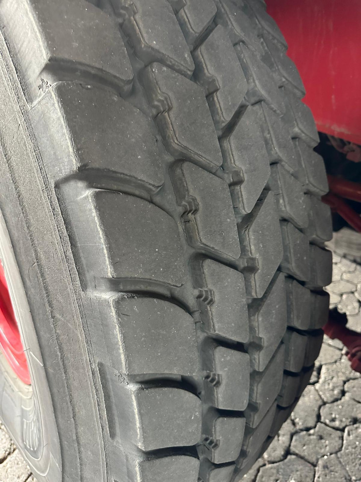 LIEBHERR LTM 1070-4.2 - Autodizalica: slika LIEBHERR LTM 1070-4.2 - Autodizalica LIEBHERR LTM 1070-4.2 - Autodizalica: slika LIEBHERR LTM 1070-4.2 - Autodizalica