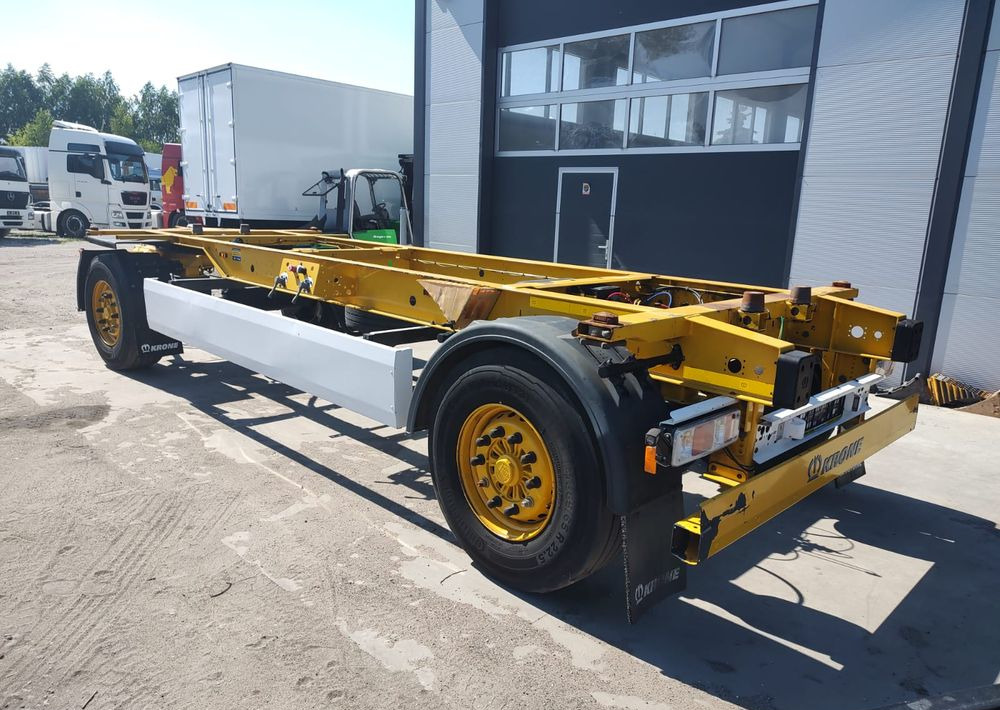 Krone Przyczepa BDF Krone - Transporter kontejnera/ Prikolica s izmjenjivim sanducima: slika Krone Przyczepa BDF Krone - Transporter kontejnera/ Prikolica s izmjenjivim sanducima Krone Przyczepa BDF Krone - Transporter kontejnera/ Prikolica s izmjenjivim sanducima: slika Krone Przyczepa BDF Krone - Transporter kontejnera/ Prikolica s izmjenjivim sanducima