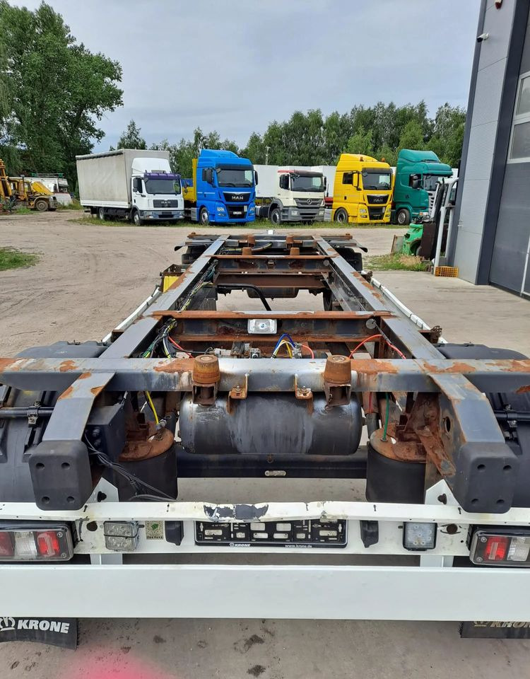 Krone Przyczepa Krone BDF - Transporter kontejnera/ Prikolica s izmjenjivim sanducima: slika Krone Przyczepa Krone BDF - Transporter kontejnera/ Prikolica s izmjenjivim sanducima Krone Przyczepa Krone BDF - Transporter kontejnera/ Prikolica s izmjenjivim sanducima: slika Krone Przyczepa Krone BDF - Transporter kontejnera/ Prikolica s izmjenjivim sanducima