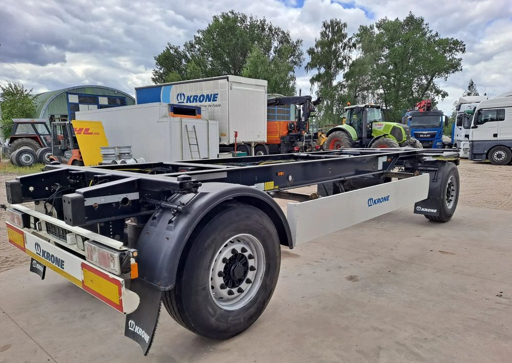 Krone Przyczepa Krone - Transporter kontejnera/ Prikolica s izmjenjivim sanducima: slika Krone Przyczepa Krone - Transporter kontejnera/ Prikolica s izmjenjivim sanducima Krone Przyczepa Krone - Transporter kontejnera/ Prikolica s izmjenjivim sanducima: slika Krone Przyczepa Krone - Transporter kontejnera/ Prikolica s izmjenjivim sanducima