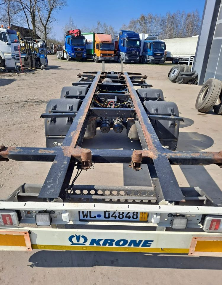 Krone Przyczepa Tandem - Transporter kontejnera/ Prikolica s izmjenjivim sanducima: slika Krone Przyczepa Tandem - Transporter kontejnera/ Prikolica s izmjenjivim sanducima Krone Przyczepa Tandem - Transporter kontejnera/ Prikolica s izmjenjivim sanducima: slika Krone Przyczepa Tandem - Transporter kontejnera/ Prikolica s izmjenjivim sanducima
