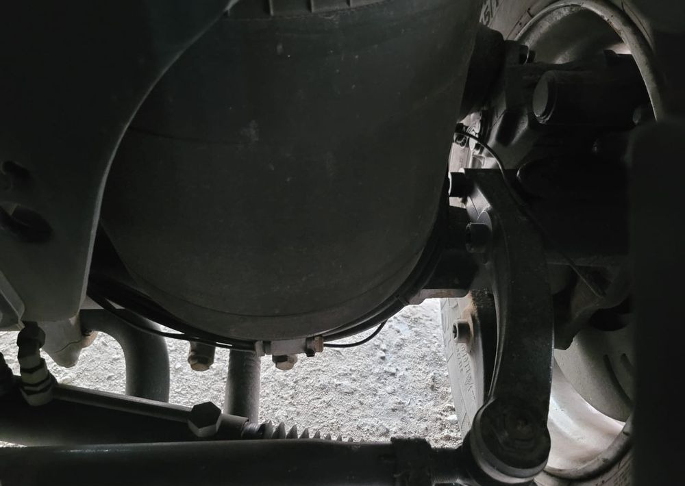 MAN TGX 26.510 oś skrętna do zabudowy kontener izoterma lub chłodnia - Kamion hladnjača: slika MAN TGX 26.510 oś skrętna do zabudowy kontener izoterma lub chłodnia - Kamion hladnjača MAN TGX 26.510 oś skrętna do zabudowy kontener izoterma lub chłodnia - Kamion hladnjača: slika MAN TGX 26.510 oś skrętna do zabudowy kontener izoterma lub chłodnia - Kamion hladnjača