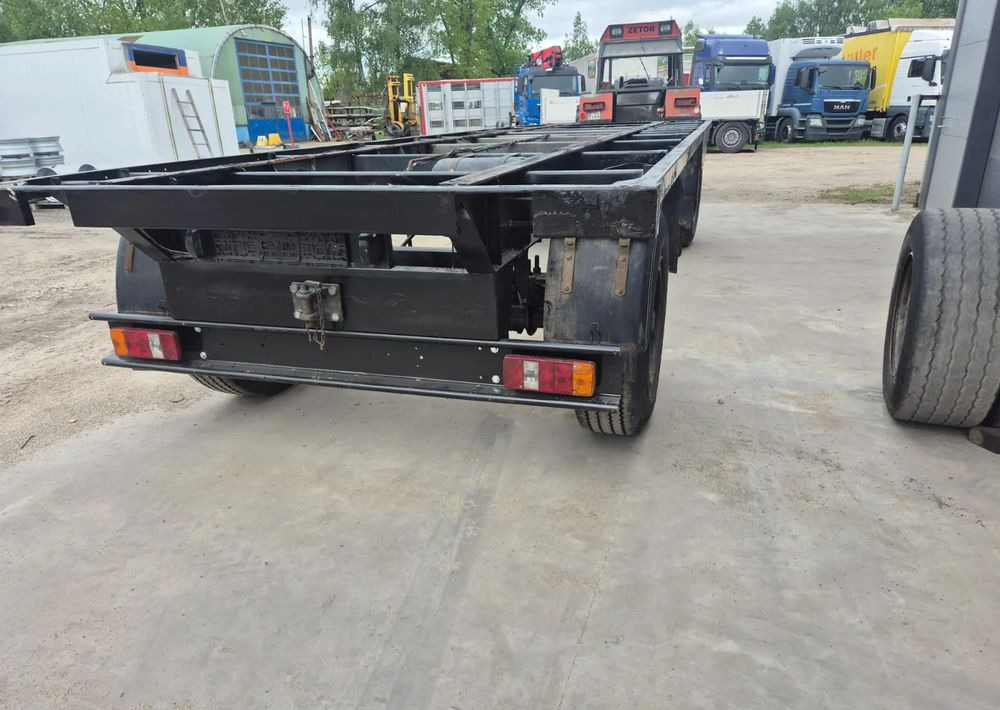 Schmitz Cargobull Przyczepa Krone na resorze - Prikolica-šasija: slika Schmitz Cargobull Przyczepa Krone na resorze - Prikolica-šasija Schmitz Cargobull Przyczepa Krone na resorze - Prikolica-šasija: slika Schmitz Cargobull Przyczepa Krone na resorze - Prikolica-šasija