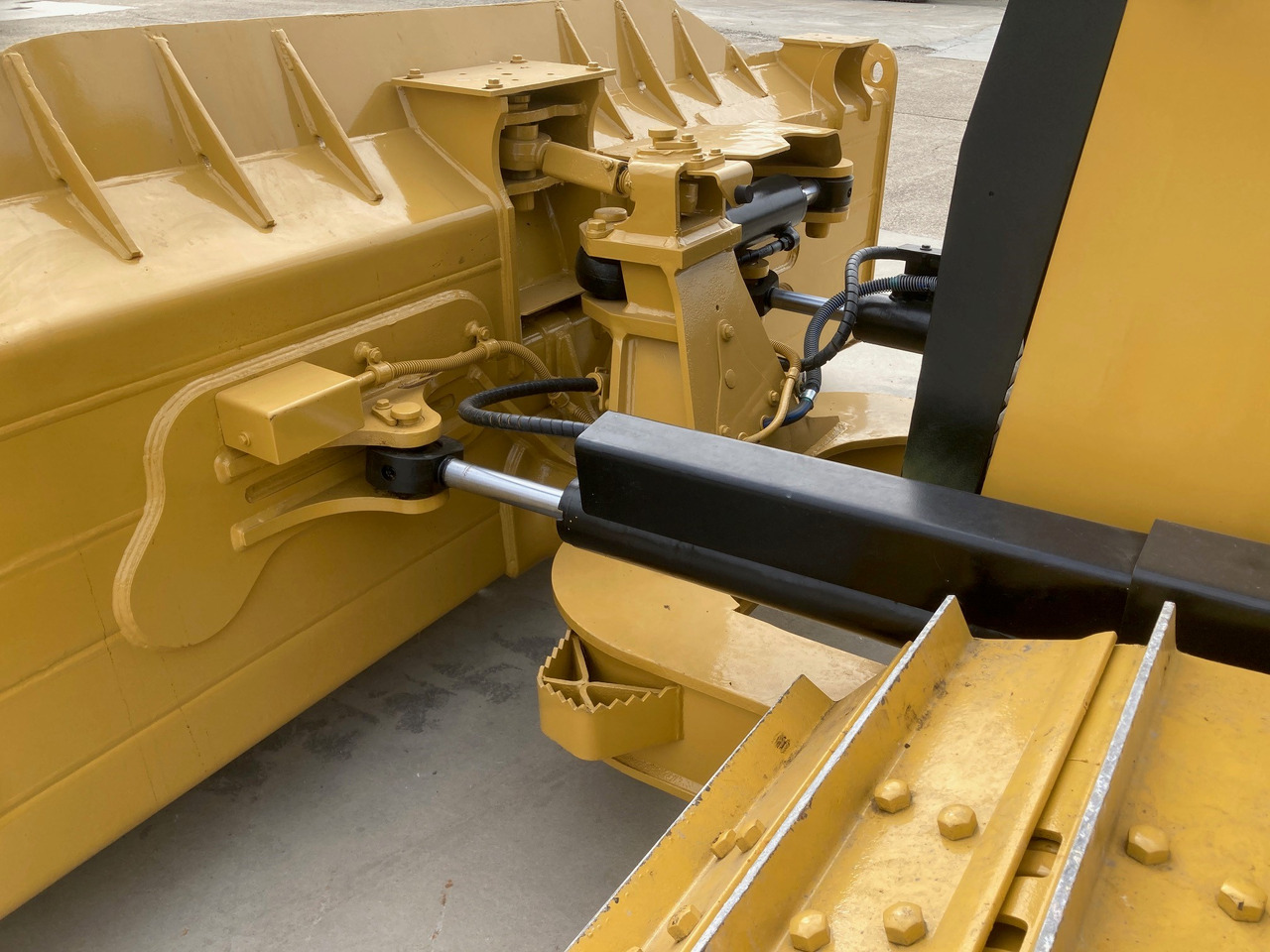 Buldožer CATERPILLAR D6K2 LGP: slika Buldožer CATERPILLAR D6K2 LGP