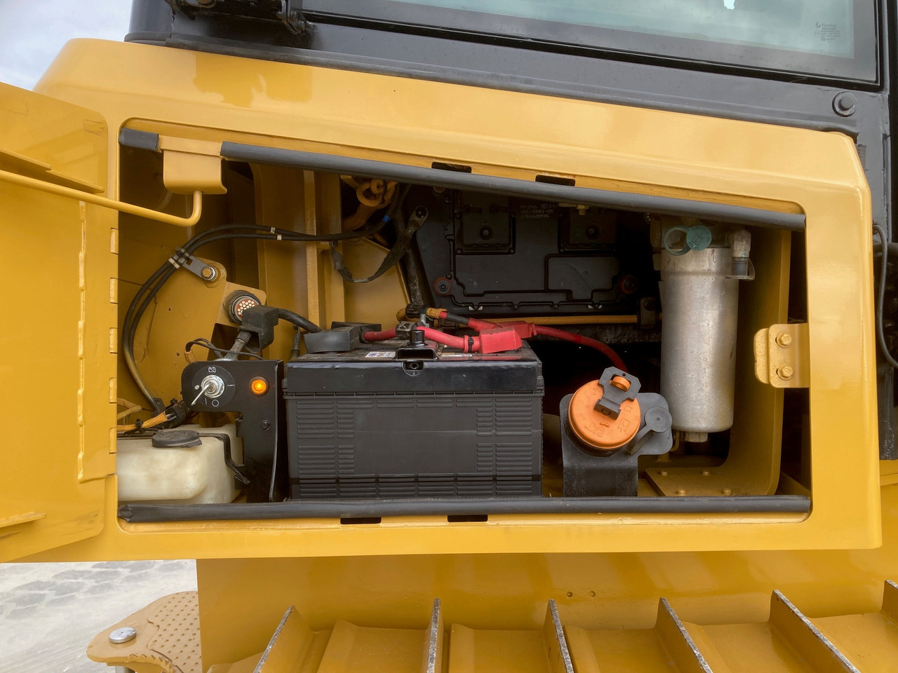 Buldožer CATERPILLAR D6K2 LGP: slika Buldožer CATERPILLAR D6K2 LGP