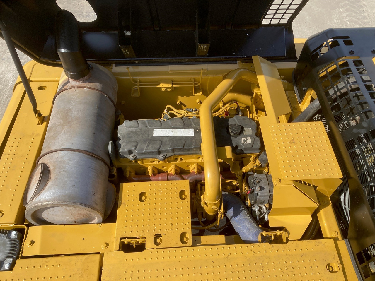 Zakup caterpillar 330DL caterpillar 330DL: slika Zakup caterpillar 330DL caterpillar 330DL