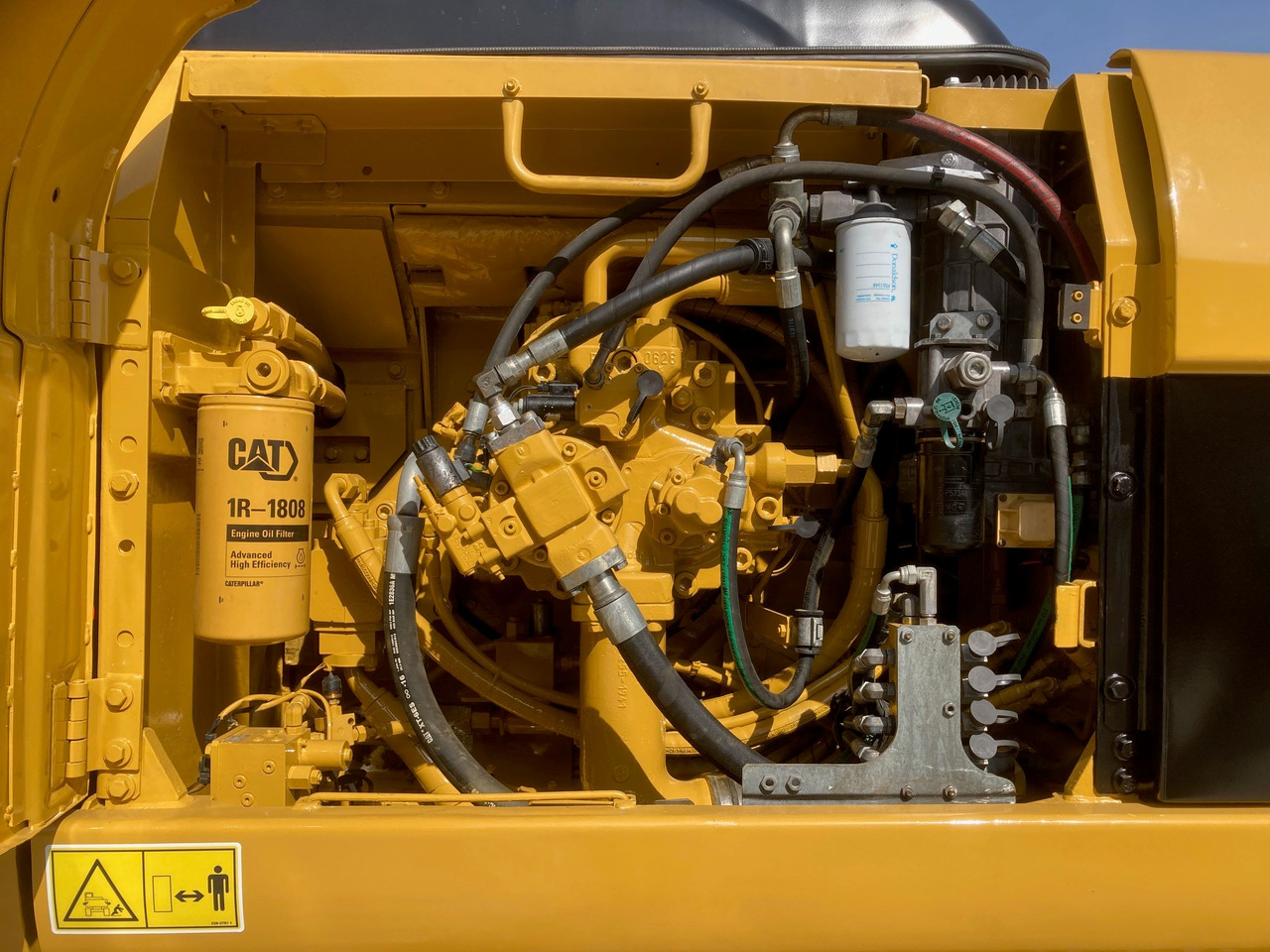 Zakup caterpillar 330DL caterpillar 330DL: slika Zakup caterpillar 330DL caterpillar 330DL
