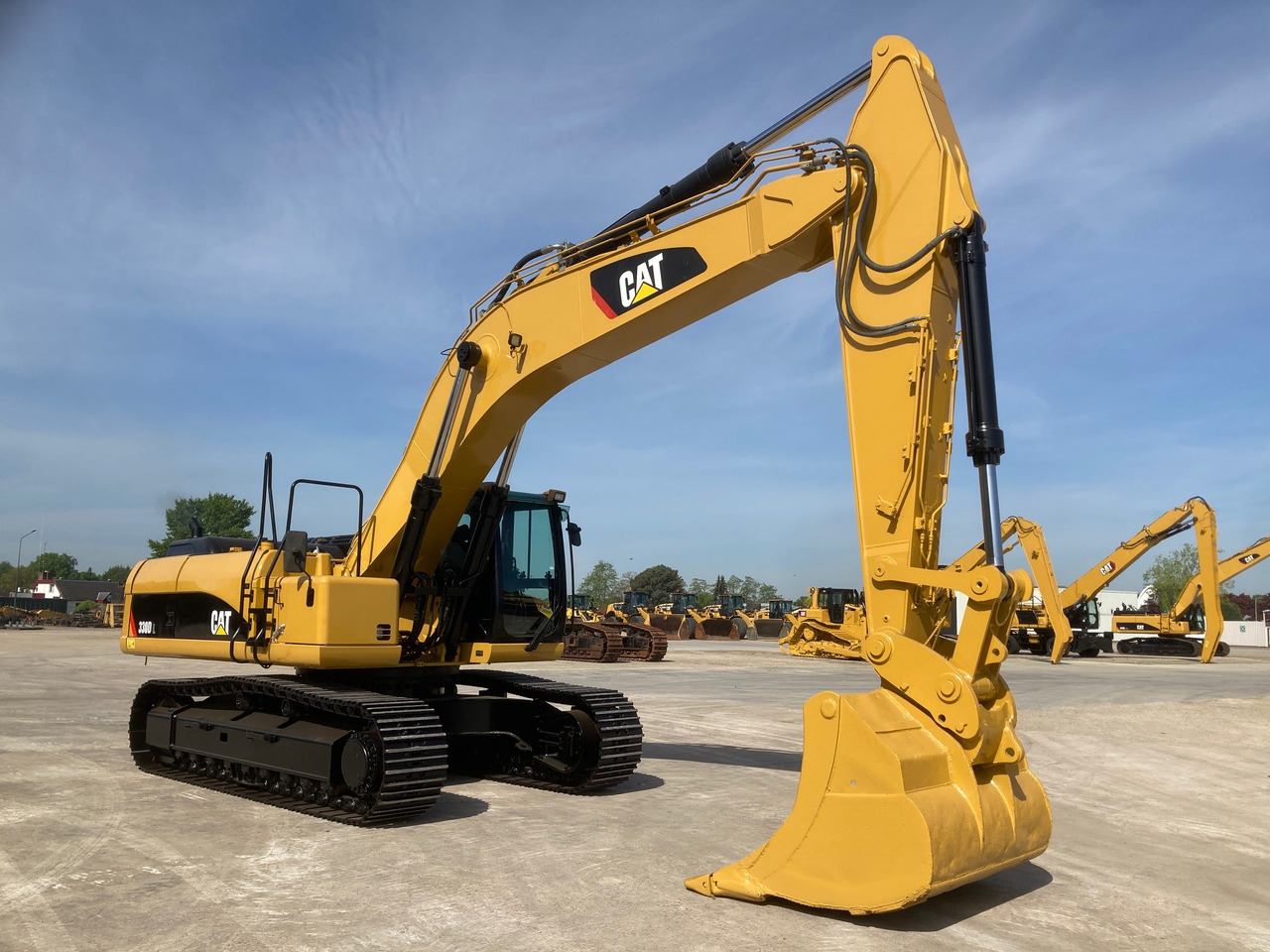 Zakup caterpillar 330DL caterpillar 330DL: slika Zakup caterpillar 330DL caterpillar 330DL