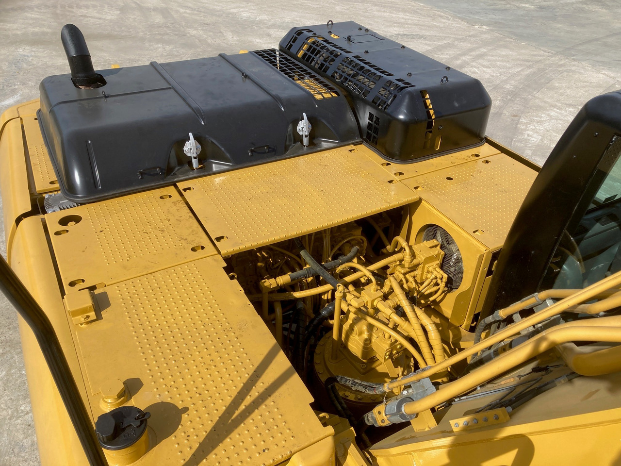 Zakup caterpillar 330DL caterpillar 330DL: slika Zakup caterpillar 330DL caterpillar 330DL