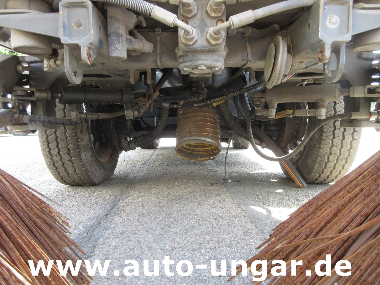 BUCHER CityCat CC1000 ERSATZTEILTRÄGER Kehrmaschine SPAREPARTS - Cestovna čistilica: slika BUCHER CityCat CC1000 ERSATZTEILTRÄGER Kehrmaschine SPAREPARTS - Cestovna čistilica BUCHER CityCat CC1000 ERSATZTEILTRÄGER Kehrmaschine SPAREPARTS - Cestovna čistilica: slika BUCHER CityCat CC1000 ERSATZTEILTRÄGER Kehrmaschine SPAREPARTS - Cestovna čistilica
