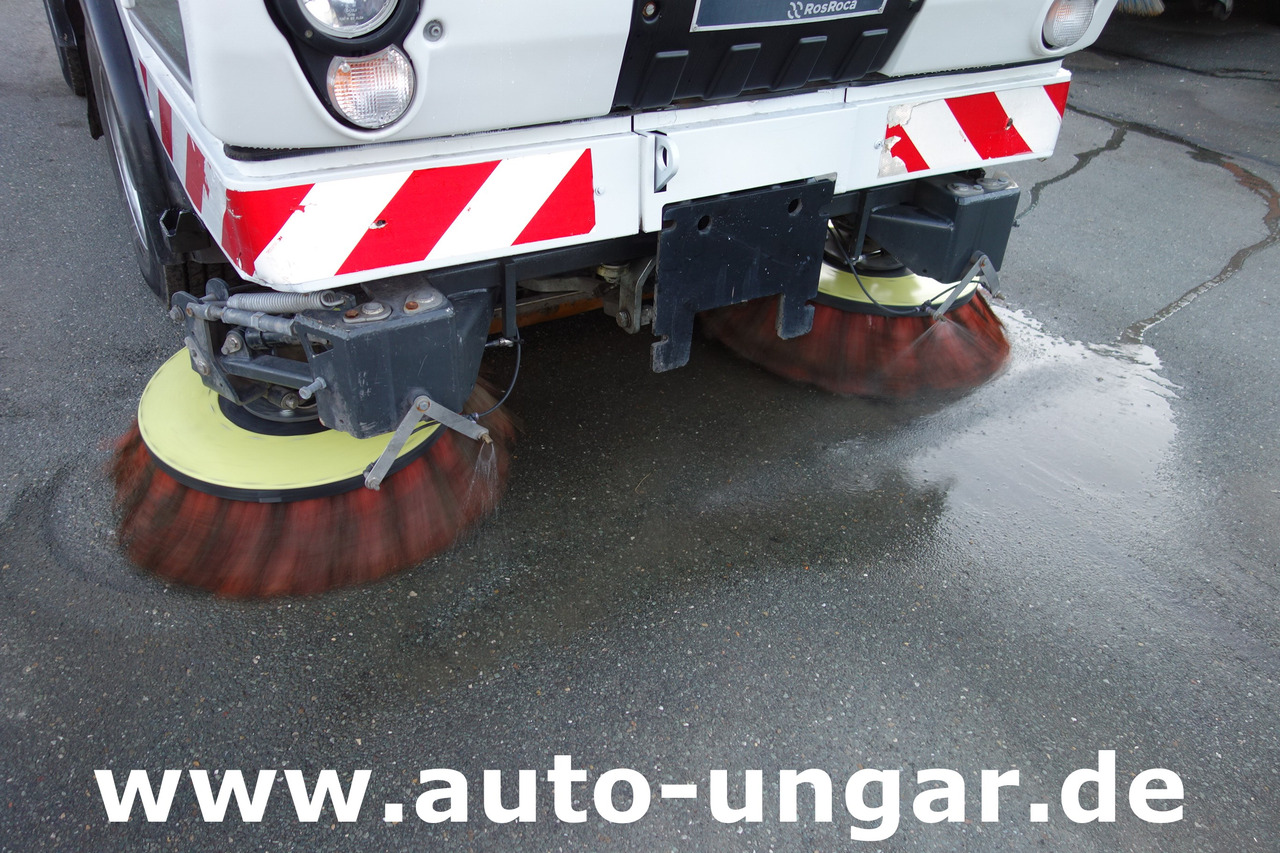 Bucher CityCat CC5000 RosRoca Kehrmaschine 4-Rad Lenkung Euro 5 - Cestovna čistilica: slika Bucher CityCat CC5000 RosRoca Kehrmaschine 4-Rad Lenkung Euro 5 - Cestovna čistilica Bucher CityCat CC5000 RosRoca Kehrmaschine 4-Rad Lenkung Euro 5 - Cestovna čistilica: slika Bucher CityCat CC5000 RosRoca Kehrmaschine 4-Rad Lenkung Euro 5 - Cestovna čistilica
