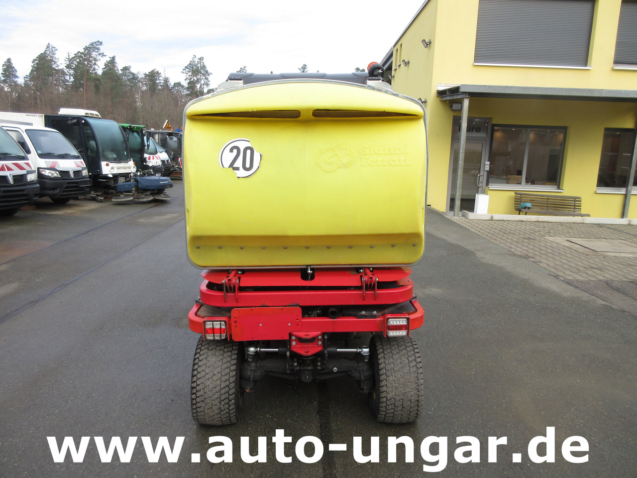 Gianni Ferrari Turbo 4 T Cruiser Großflächenmäher 4x4 mit Hochentleerung Bj. 2015 - Općinski traktor: slika Gianni Ferrari Turbo 4 T Cruiser Großflächenmäher 4x4 mit Hochentleerung Bj. 2015 - Općinski traktor Gianni Ferrari Turbo 4 T Cruiser Großflächenmäher 4x4 mit Hochentleerung Bj. 2015 - Općinski traktor: slika Gianni Ferrari Turbo 4 T Cruiser Großflächenmäher 4x4 mit Hochentleerung Bj. 2015 - Općinski traktor