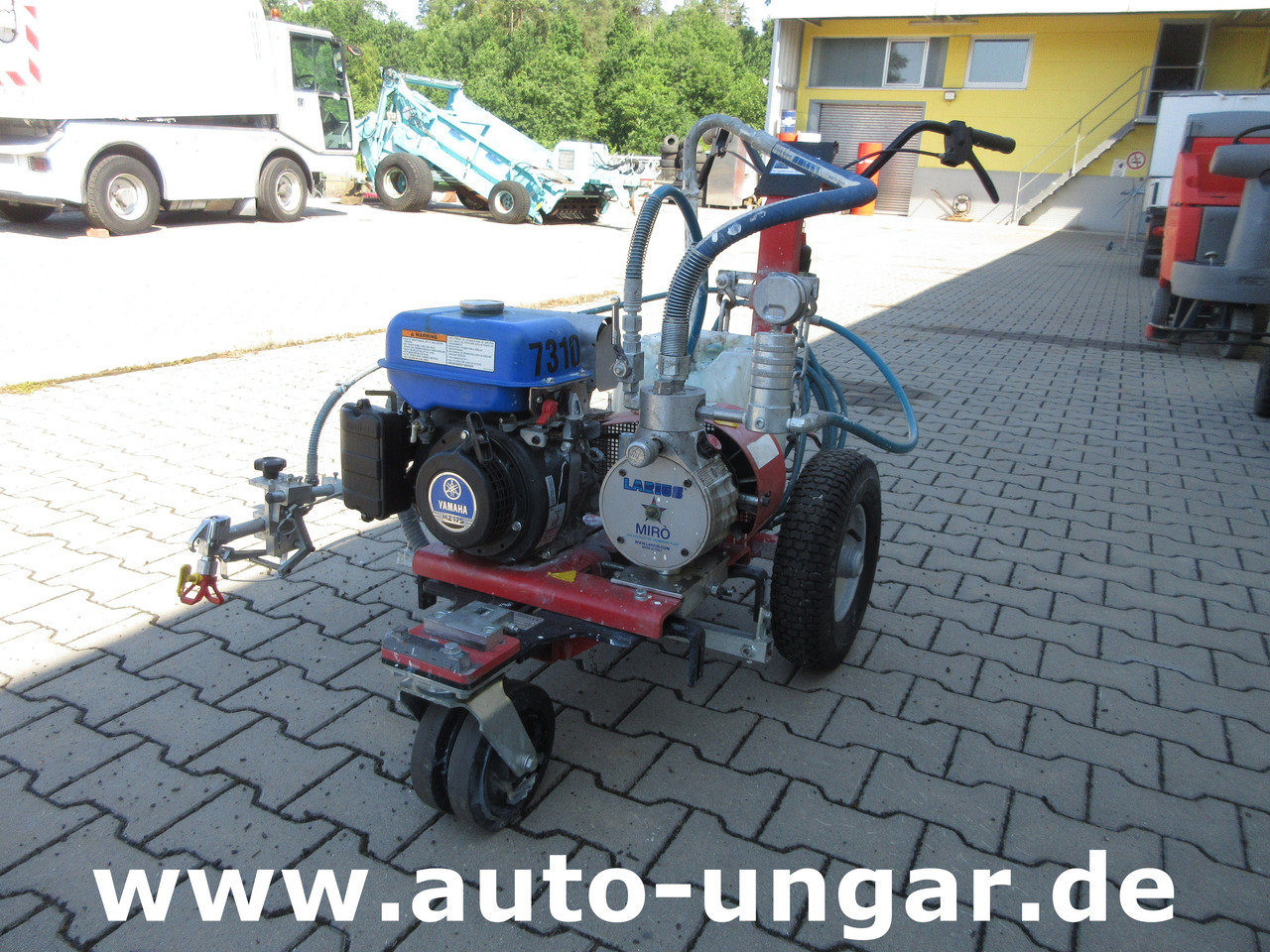 Larius Miro Liner Plus Airless Roadmarking Markiermaschine Bj. 2017 Graco - Građevinski strojevi: slika Larius Miro Liner Plus Airless Roadmarking Markiermaschine Bj. 2017 Graco - Građevinski strojevi Larius Miro Liner Plus Airless Roadmarking Markiermaschine Bj. 2017 Graco - Građevinski strojevi: slika Larius Miro Liner Plus Airless Roadmarking Markiermaschine Bj. 2017 Graco - Građevinski strojevi