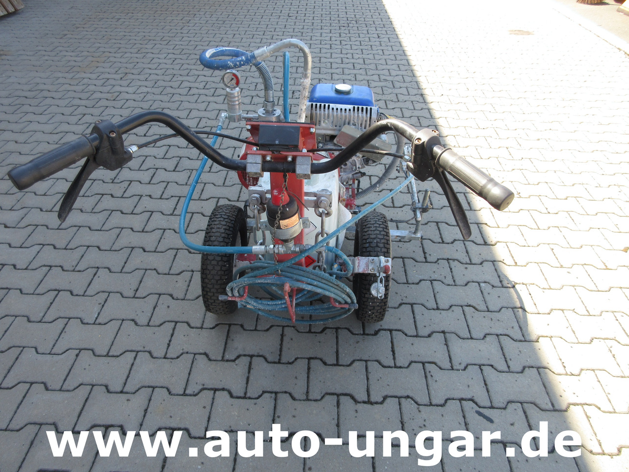 Larius Miro Liner Plus Airless Roadmarking Markiermaschine Bj. 2017 Graco - Građevinski strojevi: slika Larius Miro Liner Plus Airless Roadmarking Markiermaschine Bj. 2017 Graco - Građevinski strojevi Larius Miro Liner Plus Airless Roadmarking Markiermaschine Bj. 2017 Graco - Građevinski strojevi: slika Larius Miro Liner Plus Airless Roadmarking Markiermaschine Bj. 2017 Graco - Građevinski strojevi