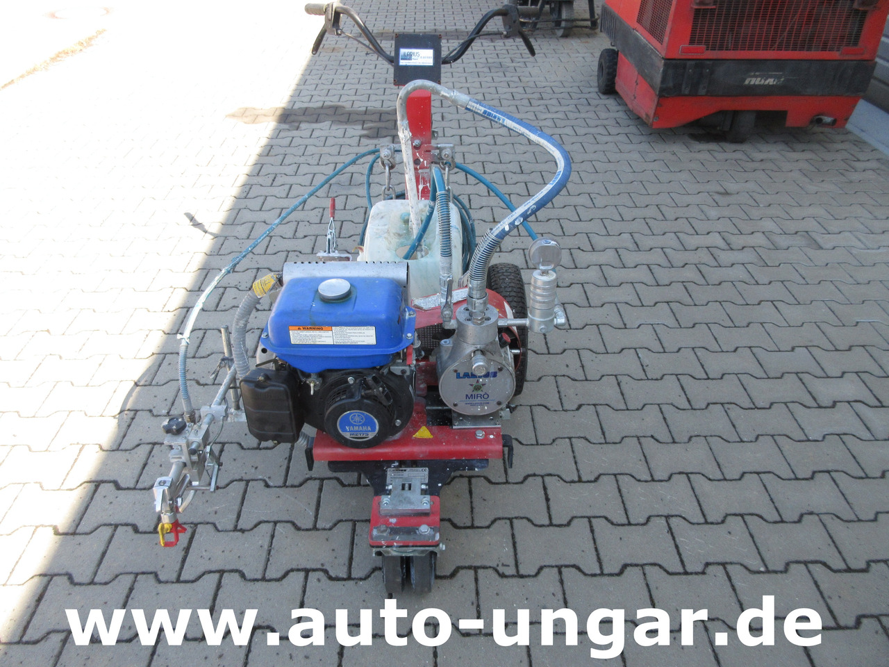 Larius Miro Liner Plus Airless Roadmarking Markiermaschine Bj. 2017 Graco - Građevinski strojevi: slika Larius Miro Liner Plus Airless Roadmarking Markiermaschine Bj. 2017 Graco - Građevinski strojevi Larius Miro Liner Plus Airless Roadmarking Markiermaschine Bj. 2017 Graco - Građevinski strojevi: slika Larius Miro Liner Plus Airless Roadmarking Markiermaschine Bj. 2017 Graco - Građevinski strojevi