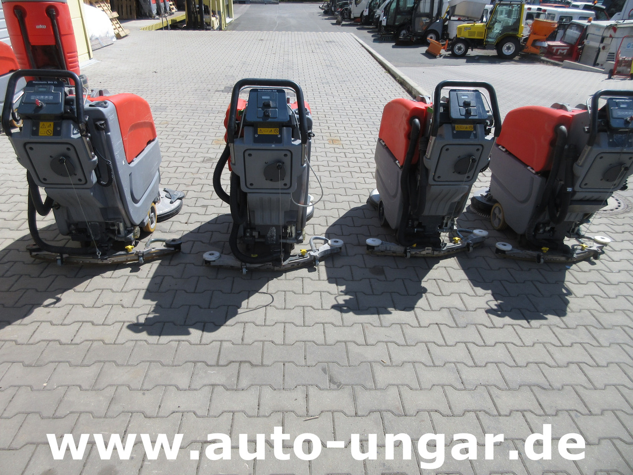 Hako B45 Scheuersaugmaschine B45CL eigener Antrieb Scrubber - Perač podova: slika Hako B45 Scheuersaugmaschine B45CL eigener Antrieb Scrubber - Perač podova Hako B45 Scheuersaugmaschine B45CL eigener Antrieb Scrubber - Perač podova: slika Hako B45 Scheuersaugmaschine B45CL eigener Antrieb Scrubber - Perač podova