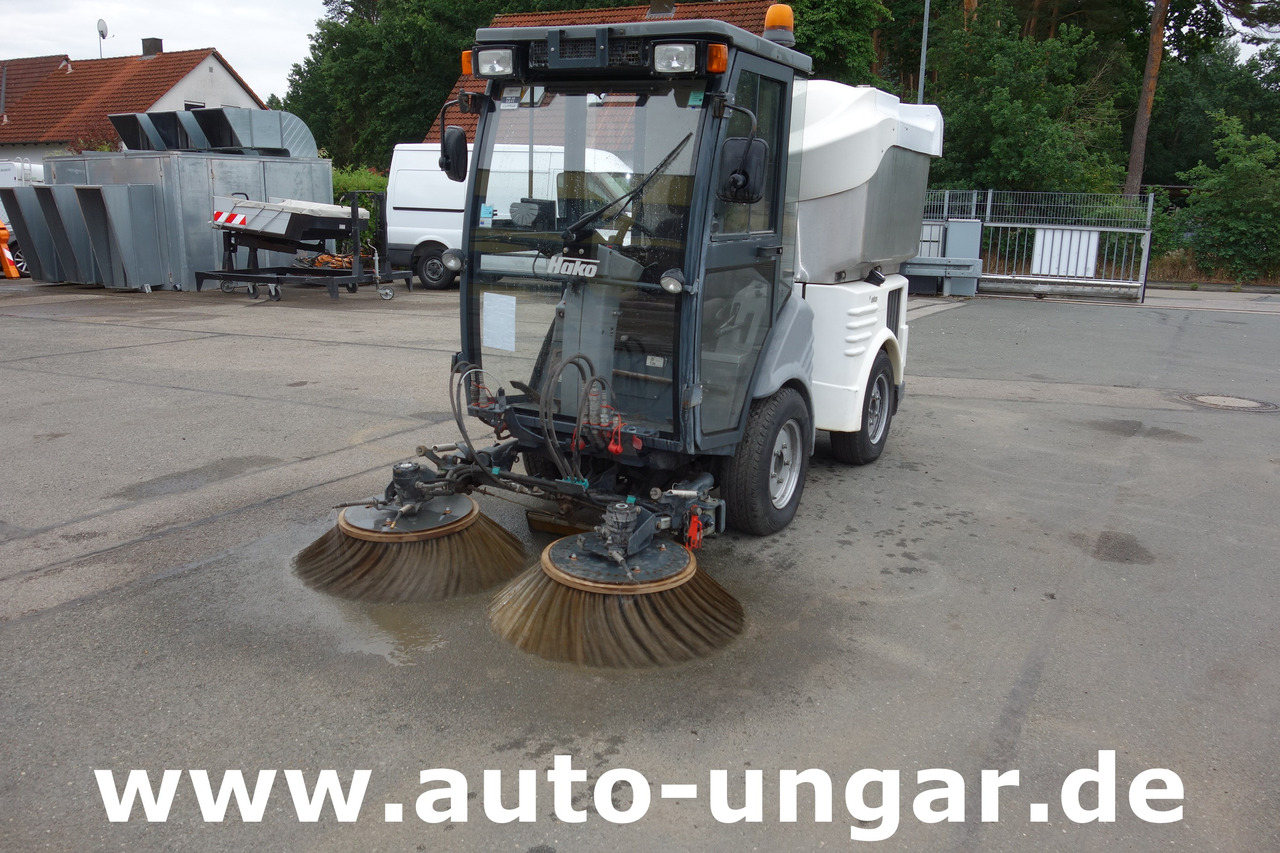 Hako Citymaster CM 1200 - 1250 Bj. 2011 Allrad 4x4 Kehrmaschine Kommunalfahrzeug - Cestovna čistilica: slika Hako Citymaster CM 1200 - 1250 Bj. 2011 Allrad 4x4 Kehrmaschine Kommunalfahrzeug - Cestovna čistilica Hako Citymaster CM 1200 - 1250 Bj. 2011 Allrad 4x4 Kehrmaschine Kommunalfahrzeug - Cestovna čistilica: slika Hako Citymaster CM 1200 - 1250 Bj. 2011 Allrad 4x4 Kehrmaschine Kommunalfahrzeug - Cestovna čistilica