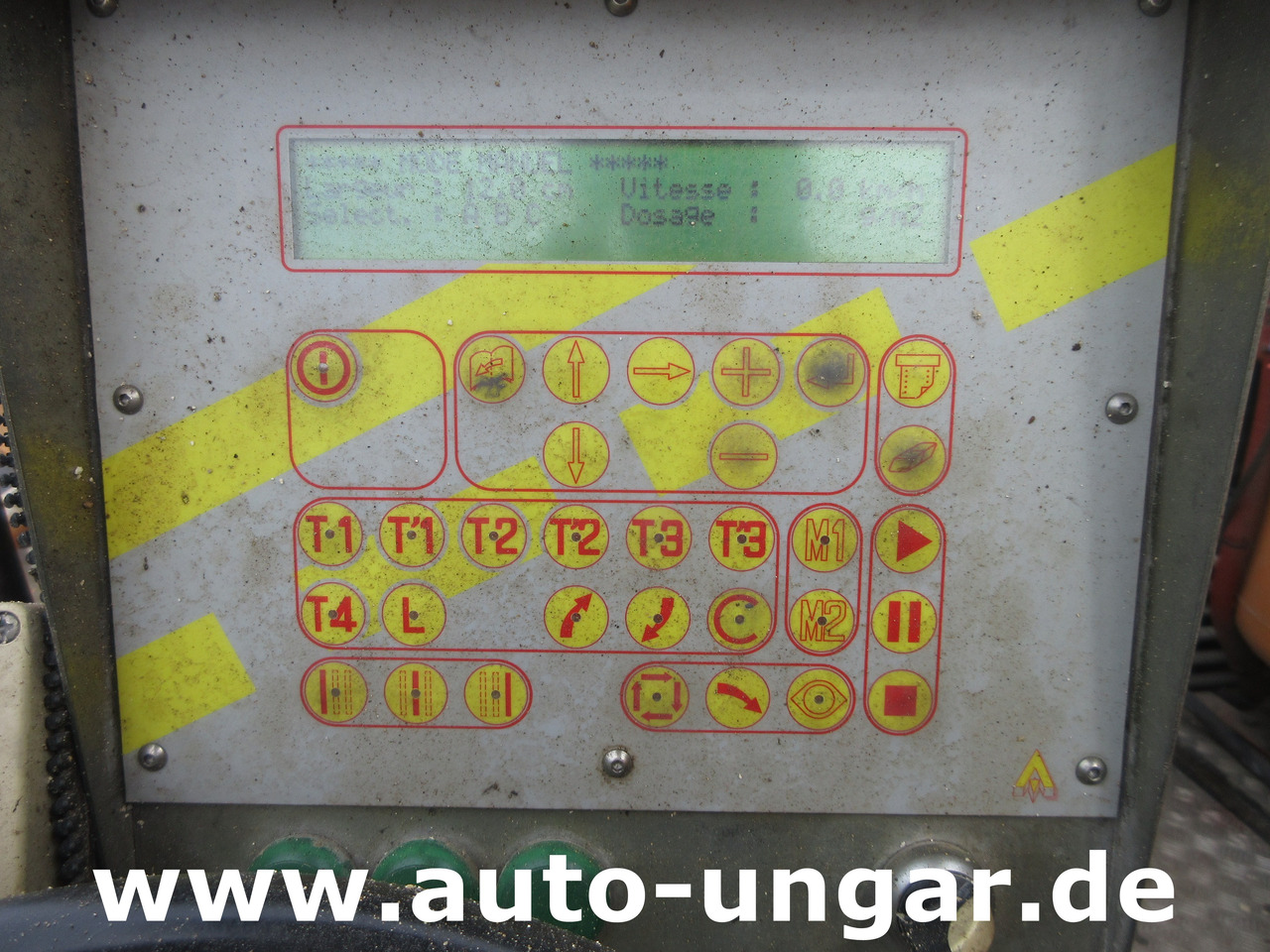 Stroj za asfaltiranje Hofmann H75 - 1000 Thermoplastic Roadmarking Machine Truck Mounted Hot Paint: slika Stroj za asfaltiranje Hofmann H75 - 1000 Thermoplastic Roadmarking Machine Truck Mounted Hot Paint Stroj za asfaltiranje Hofmann H75 - 1000 Thermoplastic Roadmarking Machine Truck Mounted Hot Paint: slika Stroj za asfaltiranje Hofmann H75 - 1000 Thermoplastic Roadmarking Machine Truck Mounted Hot Paint