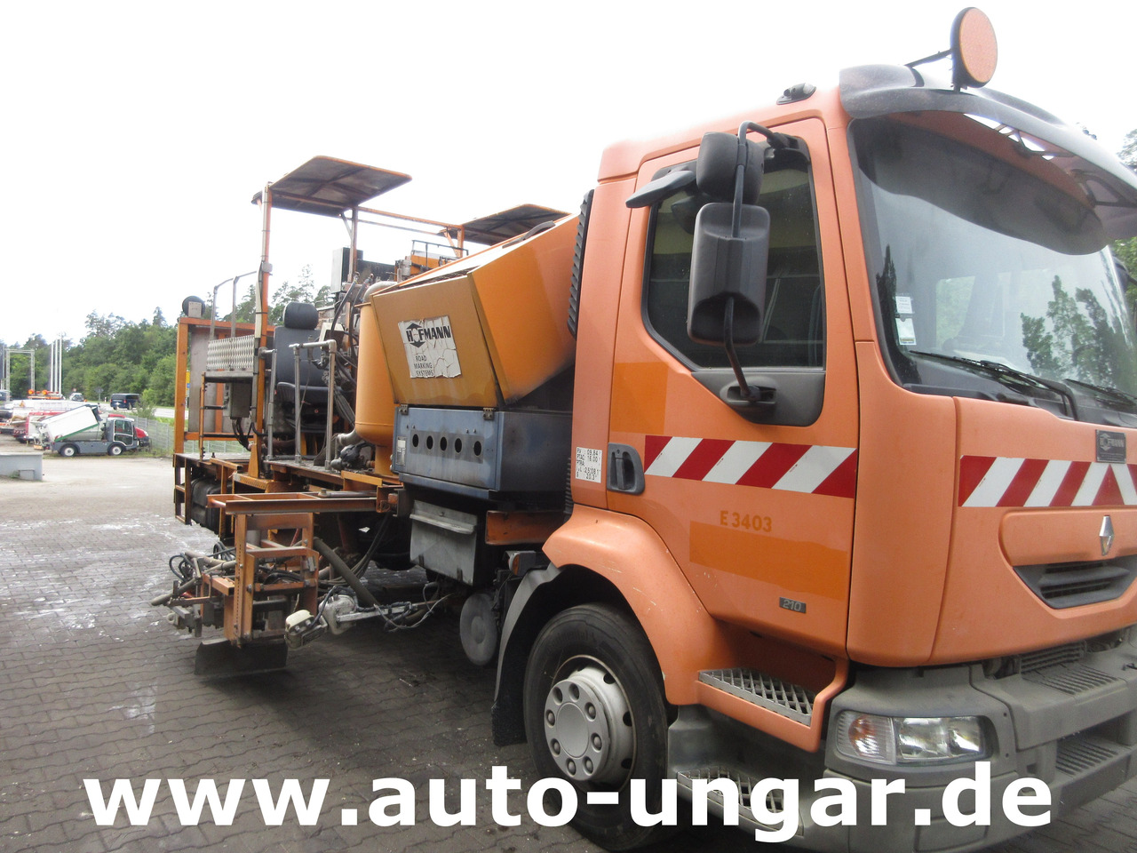 Hofmann H75 - 1000 Thermoplastic Roadmarking Machine Truck Mounted Hot Paint - Stroj za asfaltiranje: slika Hofmann H75 - 1000 Thermoplastic Roadmarking Machine Truck Mounted Hot Paint - Stroj za asfaltiranje Hofmann H75 - 1000 Thermoplastic Roadmarking Machine Truck Mounted Hot Paint - Stroj za asfaltiranje: slika Hofmann H75 - 1000 Thermoplastic Roadmarking Machine Truck Mounted Hot Paint - Stroj za asfaltiranje