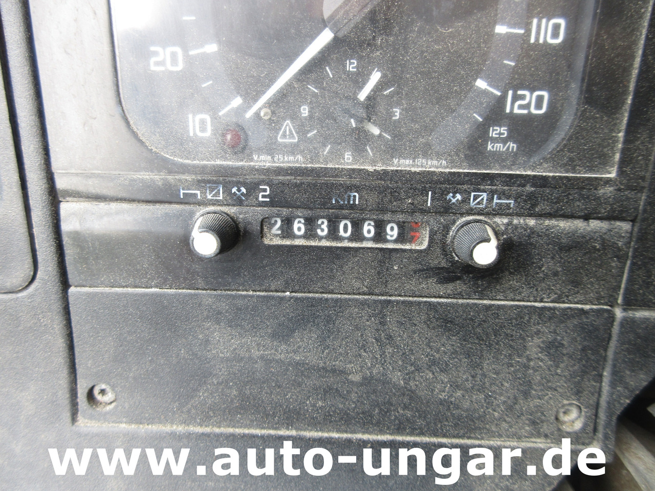 Stroj za asfaltiranje Hofmann H75 - 1000 Thermoplastic Roadmarking Machine Truck Mounted Hot Paint: slika Stroj za asfaltiranje Hofmann H75 - 1000 Thermoplastic Roadmarking Machine Truck Mounted Hot Paint Stroj za asfaltiranje Hofmann H75 - 1000 Thermoplastic Roadmarking Machine Truck Mounted Hot Paint: slika Stroj za asfaltiranje Hofmann H75 - 1000 Thermoplastic Roadmarking Machine Truck Mounted Hot Paint