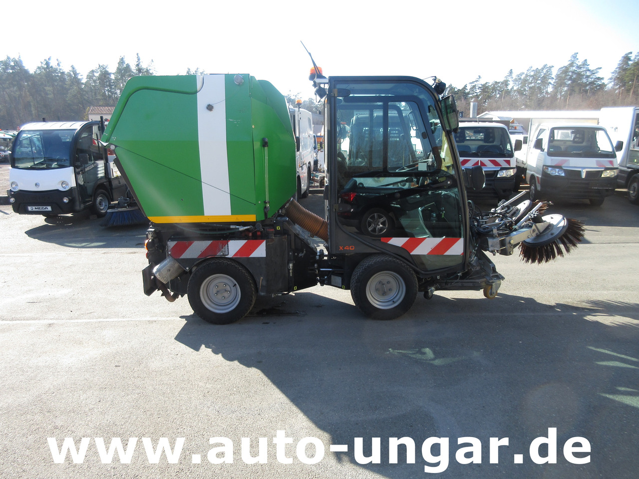 Holder X40 / X45 Baujahr 2017 Knicklenkung Kehraufbau 4x4 Kommunalhydraulik Frontheber - Cestovna čistilica: slika Holder X40 / X45 Baujahr 2017 Knicklenkung Kehraufbau 4x4 Kommunalhydraulik Frontheber - Cestovna čistilica Holder X40 / X45 Baujahr 2017 Knicklenkung Kehraufbau 4x4 Kommunalhydraulik Frontheber - Cestovna čistilica: slika Holder X40 / X45 Baujahr 2017 Knicklenkung Kehraufbau 4x4 Kommunalhydraulik Frontheber - Cestovna čistilica