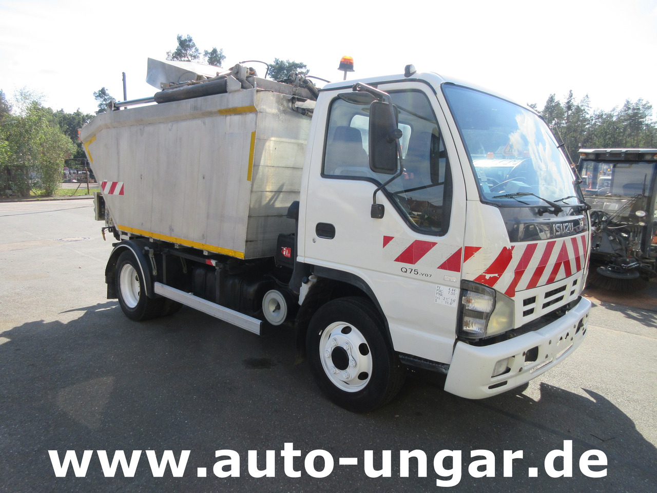 ISUZU NQR smoother NPR 75 Q75.Y07 Faun Müllwagen Euro 4 Kipper Lifter Presse - Kamion za odvoz smeća: slika ISUZU NQR smoother NPR 75 Q75.Y07 Faun Müllwagen Euro 4 Kipper Lifter Presse - Kamion za odvoz smeća ISUZU NQR smoother NPR 75 Q75.Y07 Faun Müllwagen Euro 4 Kipper Lifter Presse - Kamion za odvoz smeća: slika ISUZU NQR smoother NPR 75 Q75.Y07 Faun Müllwagen Euro 4 Kipper Lifter Presse - Kamion za odvoz smeća