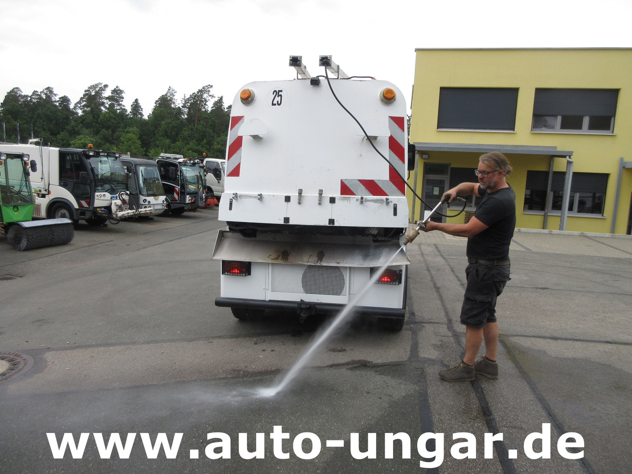 Bucher CityLav 5000 CC 5000 EU5 Hochdruckreiniger am Heck Wasserwagen Gießwagen - Namjenska/ Posebna vozila: slika Bucher CityLav 5000 CC 5000 EU5 Hochdruckreiniger am Heck Wasserwagen Gießwagen - Namjenska/ Posebna vozila Bucher CityLav 5000 CC 5000 EU5 Hochdruckreiniger am Heck Wasserwagen Gießwagen - Namjenska/ Posebna vozila: slika Bucher CityLav 5000 CC 5000 EU5 Hochdruckreiniger am Heck Wasserwagen Gießwagen - Namjenska/ Posebna vozila