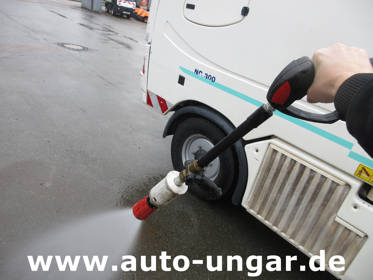 Multicar Tremo X56 4x4x4 CMAR NC300 Schwemmfahrzeug Bj. 2014 EU5 Hochdruck - Namjenska/ Posebna vozila: slika Multicar Tremo X56 4x4x4 CMAR NC300 Schwemmfahrzeug Bj. 2014 EU5 Hochdruck - Namjenska/ Posebna vozila Multicar Tremo X56 4x4x4 CMAR NC300 Schwemmfahrzeug Bj. 2014 EU5 Hochdruck - Namjenska/ Posebna vozila: slika Multicar Tremo X56 4x4x4 CMAR NC300 Schwemmfahrzeug Bj. 2014 EU5 Hochdruck - Namjenska/ Posebna vozila