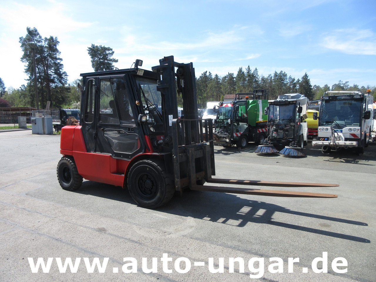 Nissan F04D 400 Diesel Gabelstapler 4.000kg Motorschaden Bj. 2002 - Diesel viličar: slika Nissan F04D 400 Diesel Gabelstapler 4.000kg Motorschaden Bj. 2002 - Diesel viličar Nissan F04D 400 Diesel Gabelstapler 4.000kg Motorschaden Bj. 2002 - Diesel viličar: slika Nissan F04D 400 Diesel Gabelstapler 4.000kg Motorschaden Bj. 2002 - Diesel viličar
