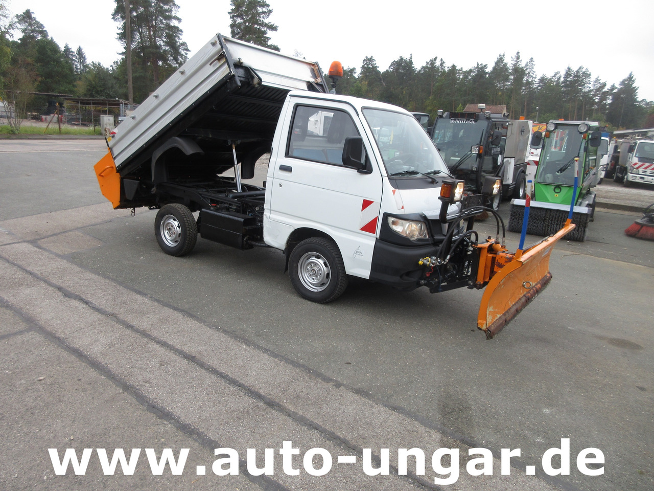 PIAGGIO Porter S90 Kipper 4x4 Winterdienst Schneepflug & Streuer - Vozilo za čišćenje snijega: slika PIAGGIO Porter S90 Kipper 4x4 Winterdienst Schneepflug & Streuer - Vozilo za čišćenje snijega PIAGGIO Porter S90 Kipper 4x4 Winterdienst Schneepflug & Streuer - Vozilo za čišćenje snijega: slika PIAGGIO Porter S90 Kipper 4x4 Winterdienst Schneepflug & Streuer - Vozilo za čišćenje snijega